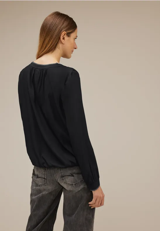 Viskosebluse mit V-Neck Black