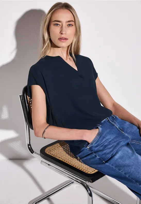 Bluse in Unifarbe deep blue