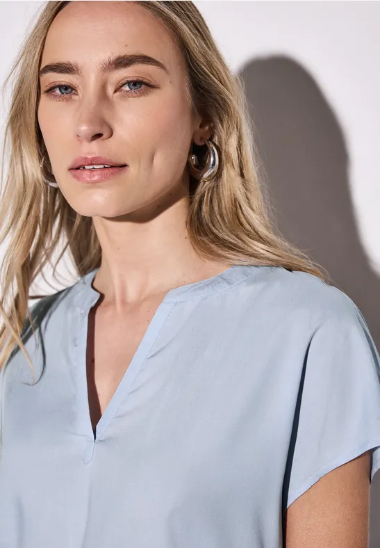 Bluse in Unifarbe brilliant blue