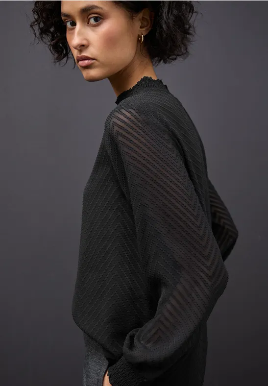 Blouse en mousseline de soie à détails smockés Black