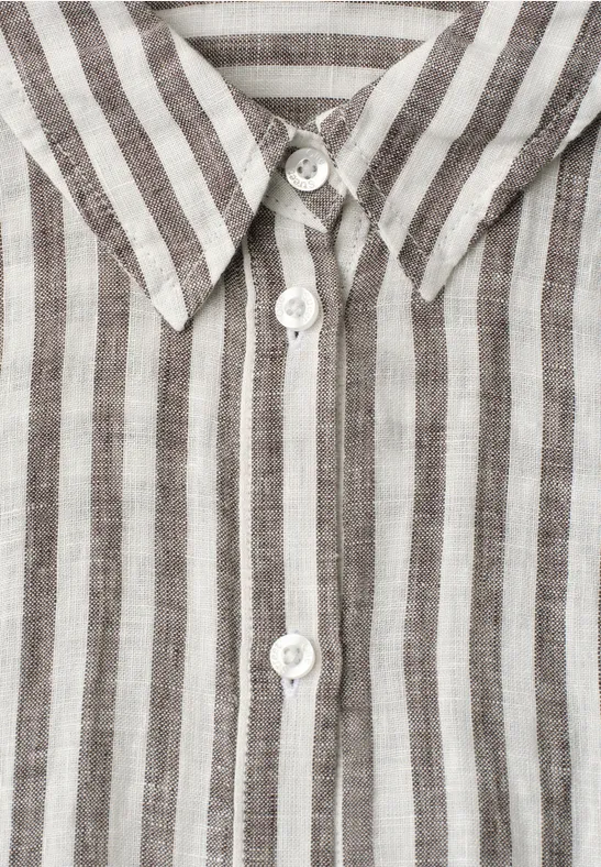 Licht linnen overhemd met grijs-witte strepen en knoopsluiting.