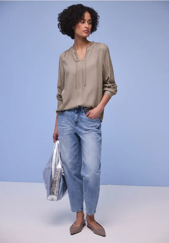 Bluse mit Rüschendetail light terra mocha mel.