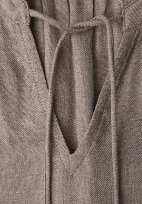 Bluse mit Rüschendetail light terra mocha mel.