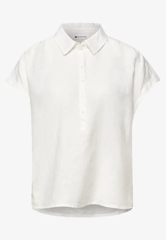 Weiße kurzärmelige Bluse mit Kragen und Knopfleiste.
