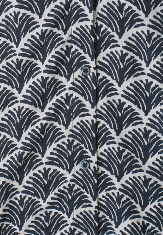 Herhalend blauw-wit bladpatroon op stof.