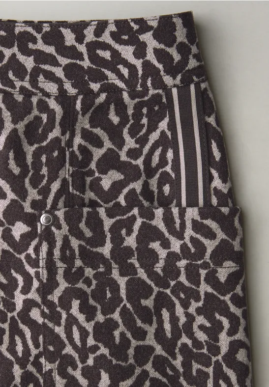 Rock mit Leo-Muster molten earth