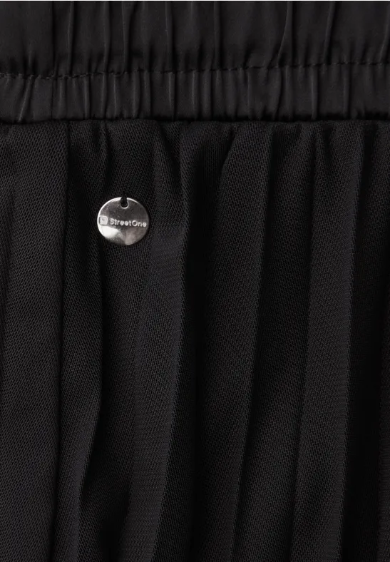 Midi-Rock aus Mesh in Plisséestruktur Black