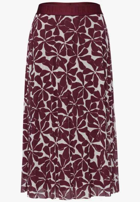 Weinroter, plissierter Midirock mit weißem Blumenmuster.