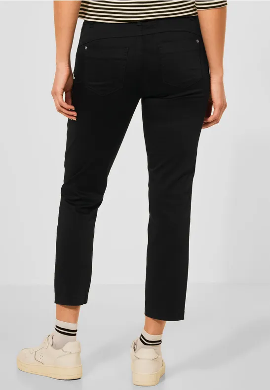 Casual Fit Hose in Unifarbe Black