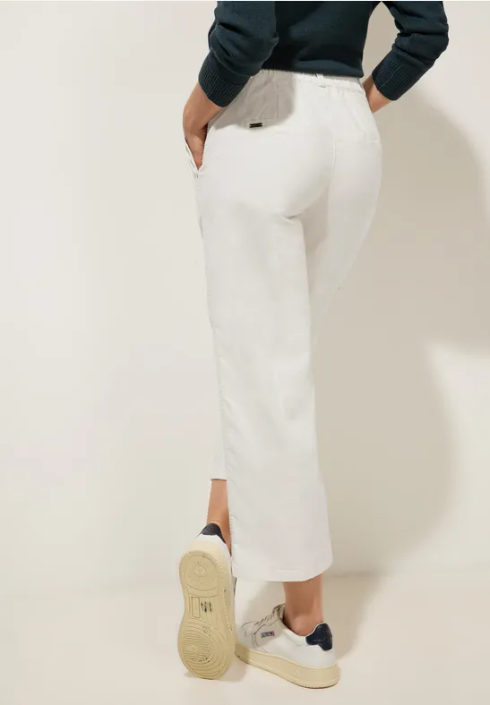 Casual Fit Babycord Hose cream white