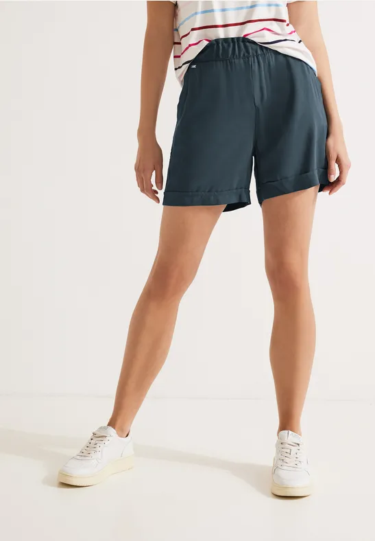 Loose Fit Paperbag Shorts cool vintage green