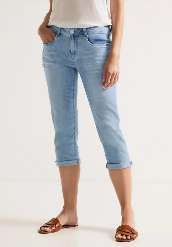 Casual Fit Hose in 3/4 light blue bleached