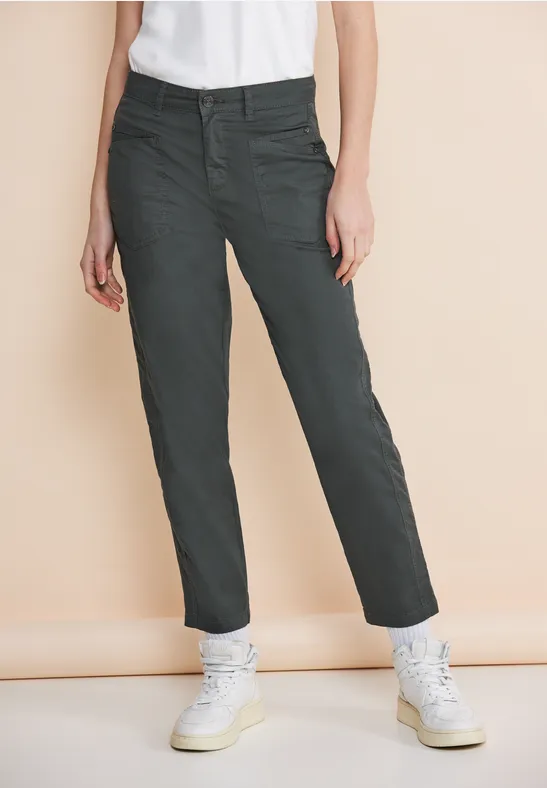 Casual Fit Cargohose marshy green