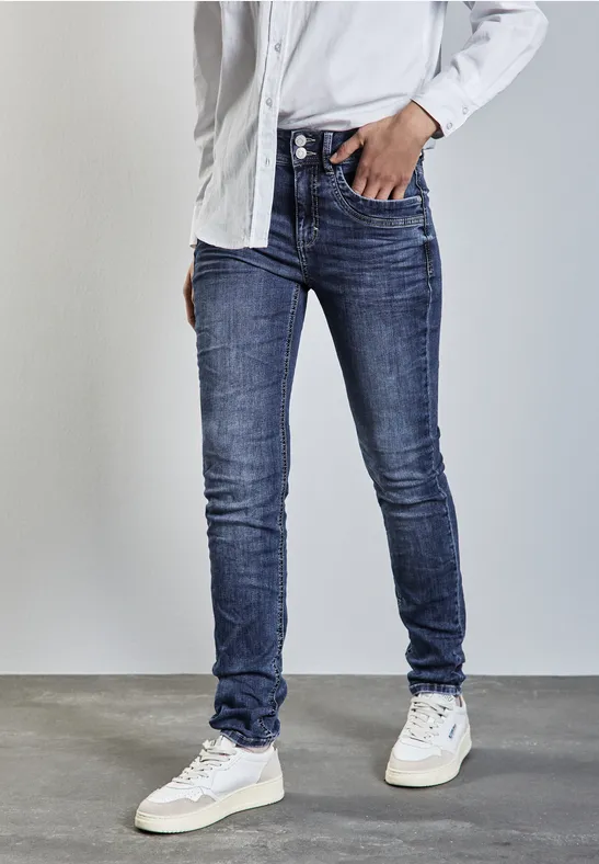 Jeans im Casual Fit Mid Blue Wash