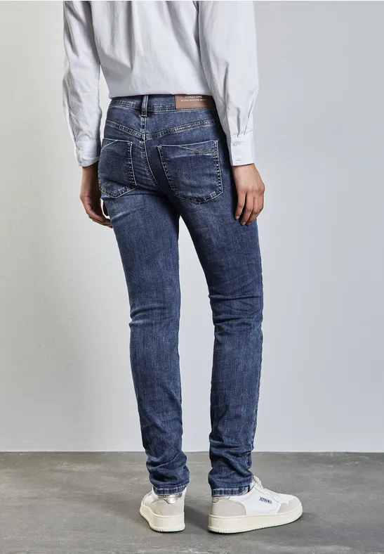 Jeans im Casual Fit Mid Blue Wash