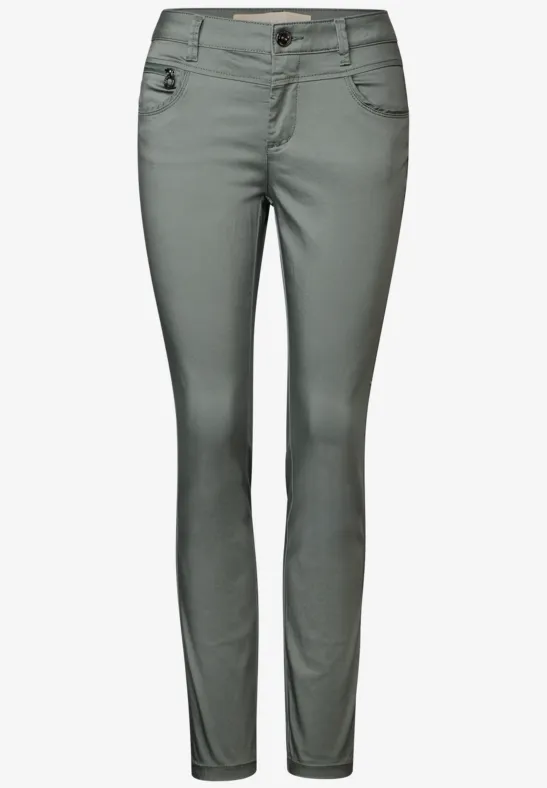 Pantalon en coupe casual muse green