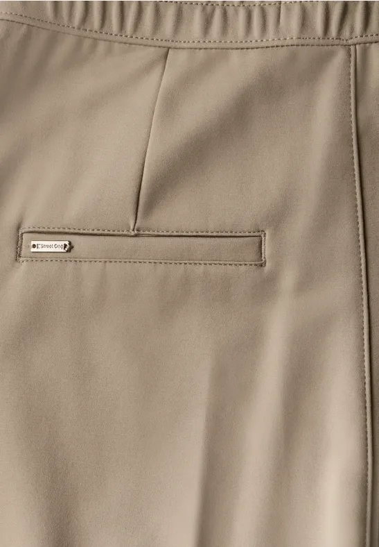 Straight Legs safari beige