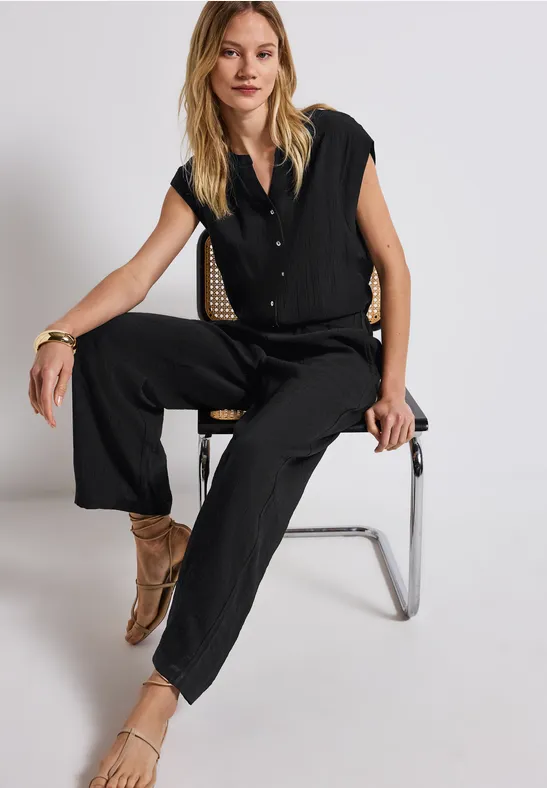 Jumpsuit mit Struktur Black