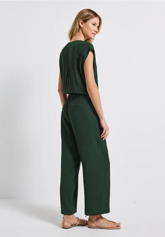 Jumpsuit mit Struktur mid green