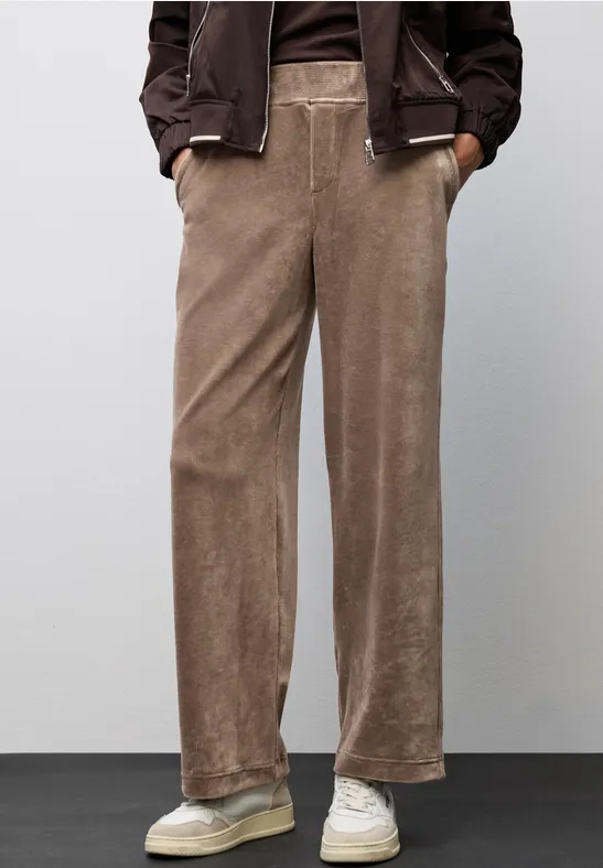 Straight Legs corduroy broek silk brown
