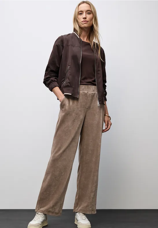 Straight Legs corduroy broek silk brown
