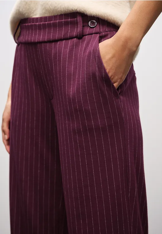 Straight Leg Hose noble red