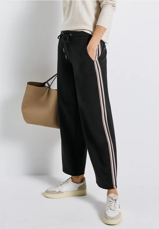 Gestructureerde broek met rechte leg Black