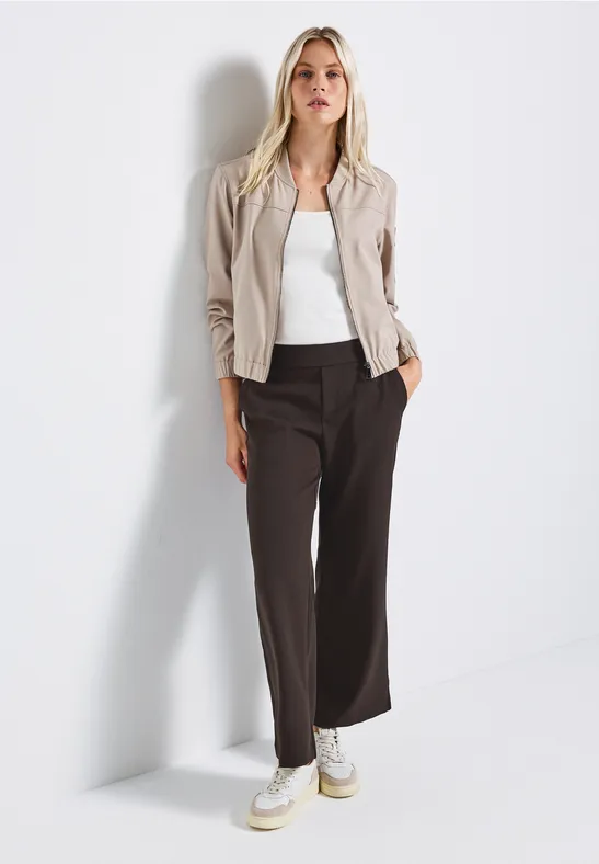 Broek met wijde pijpen in keperstof deep roast brown