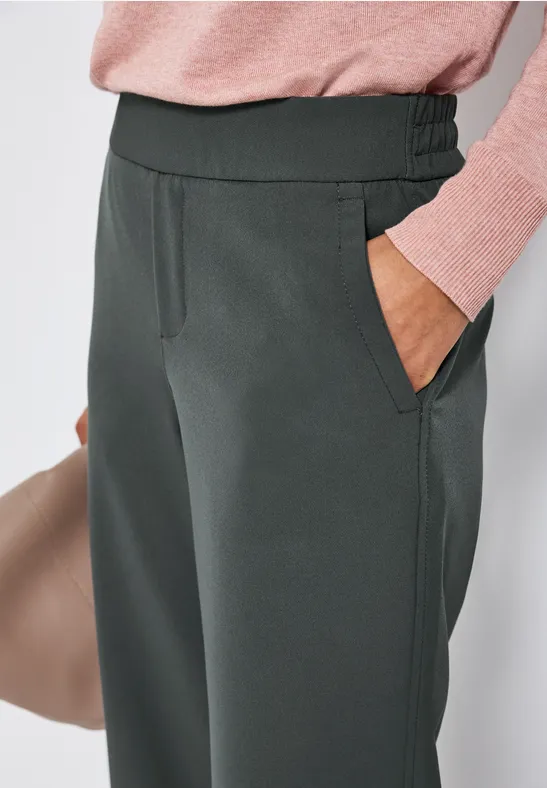 Broek met wijde pijpen in keperstof balsam green