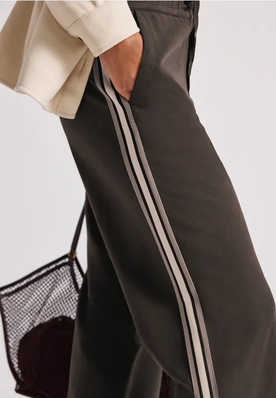 Broek met galonstrepen deep roast brown
