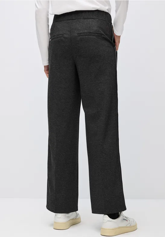 Straight Leg Hose mit Tape Black