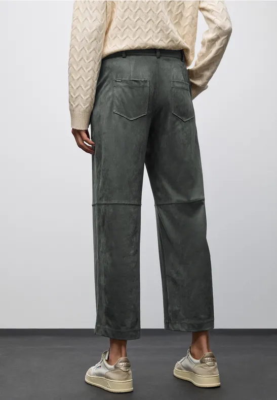 Fluwelen broek met rechte pijpen balsam green
