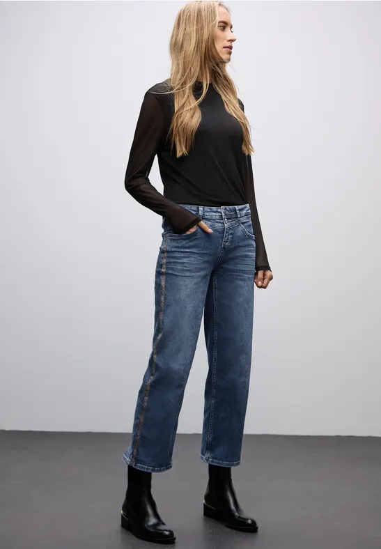 Straight Leg Jeans mit Tape Medium Blue Wash
