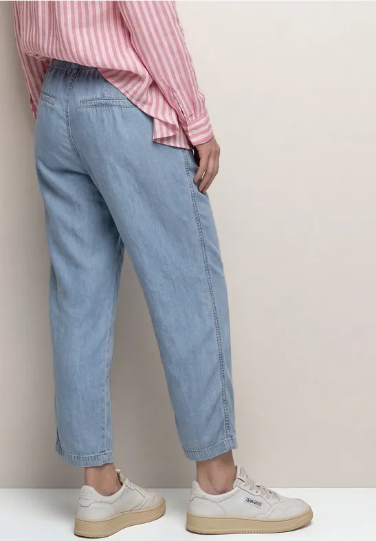 Mid Waist Slim Legs broek in een gewassen look Light Blue soft wash