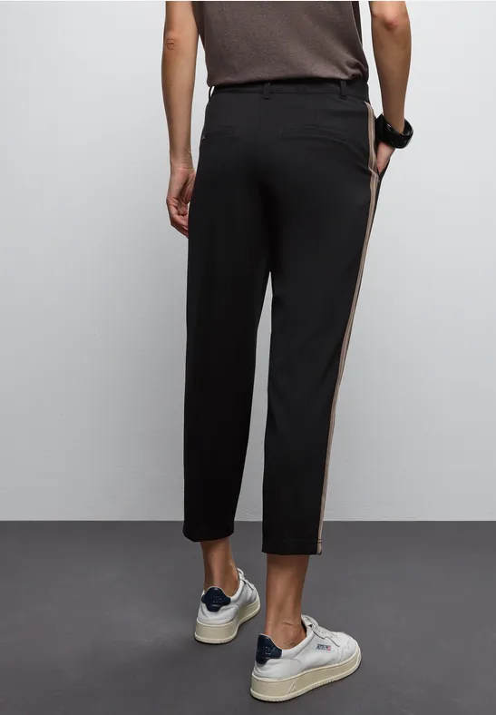Chino met tapedetails Black