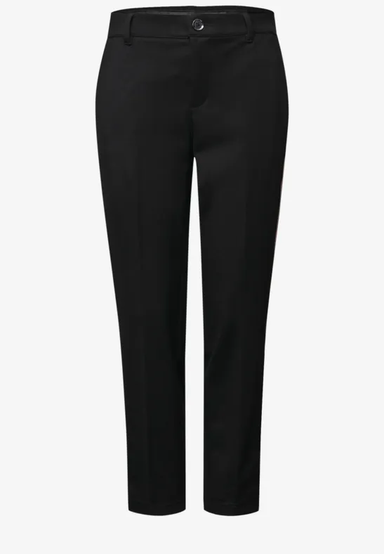 Chino met tapedetails Black