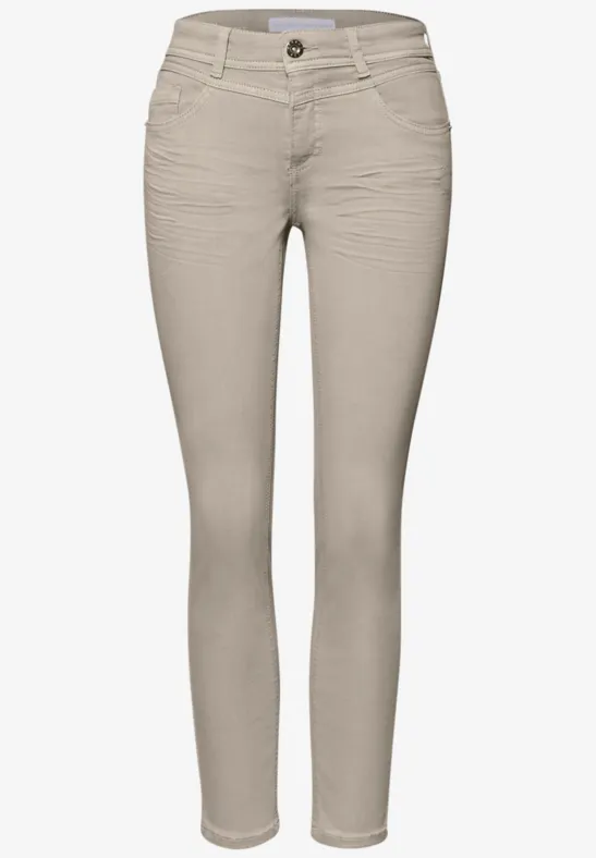 Mid Waist Slim Leg Jeans im Casual Fit Beige Washed