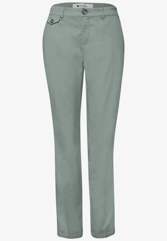 Chino en coupe casual dans une qualité douce dark mint green