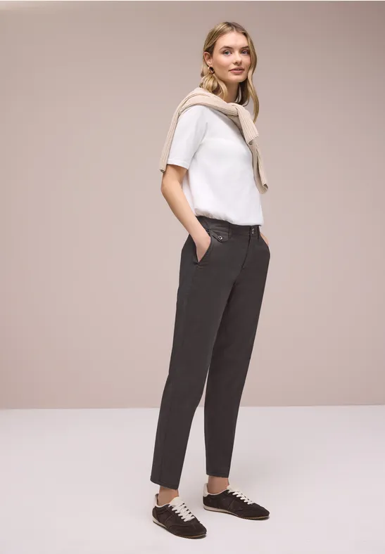 Casual fit chino's in een zachte stof deep earth