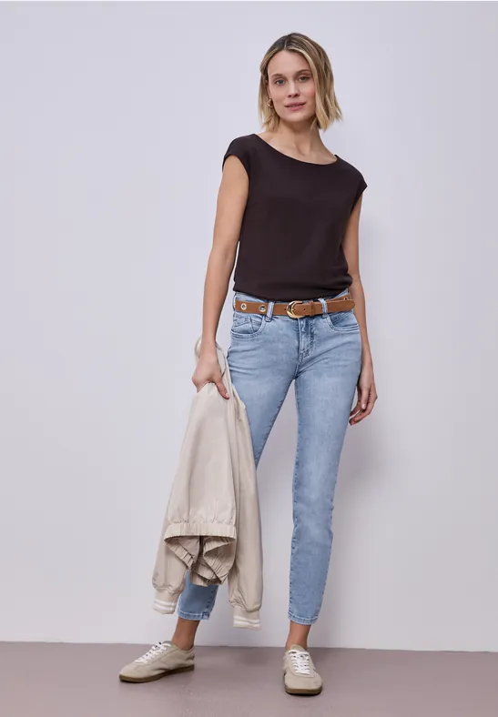 Jeans Mid Waist Slim Leg à la coupe Slim Fit light blue random wash