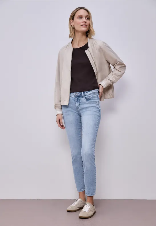 Jeans Mid Waist Slim Leg à la coupe Slim Fit light blue random wash