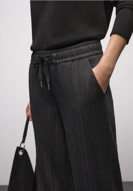 Fishbone Jacquard Hose Black