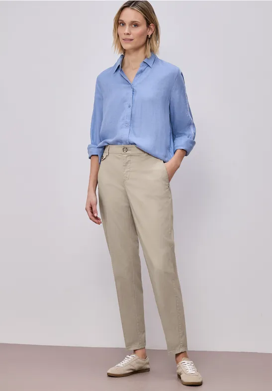 Casual fit chino's in een zachte stof buff grey