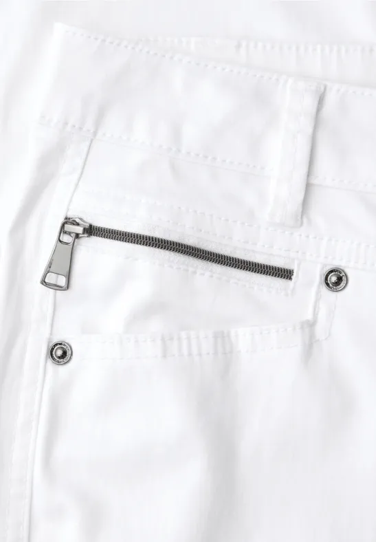 Mid Waist Slim Leg Hose im Satin-Look White