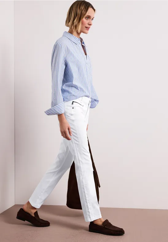 Mid Waist Slim Leg Hose im Satin-Look White