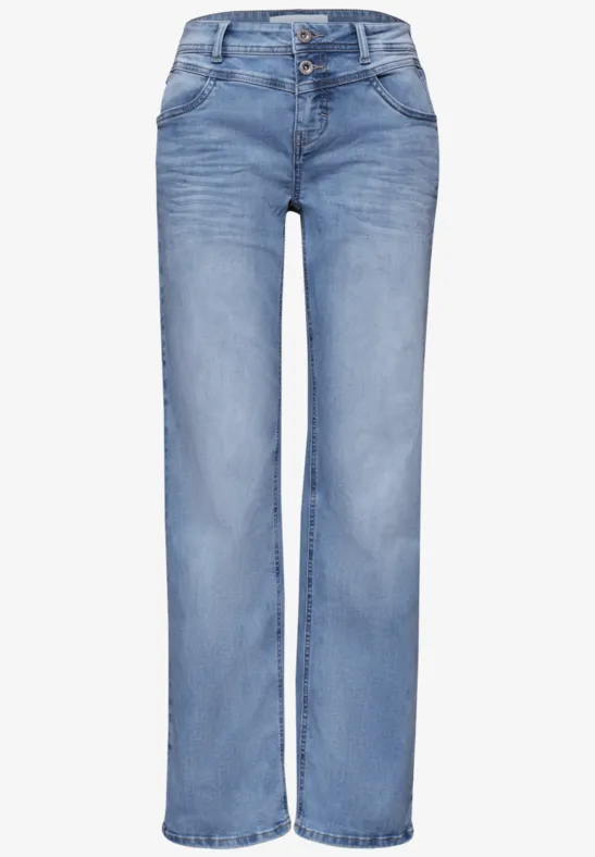 Mid Waist straight leg jeans in casual fit light blue wash