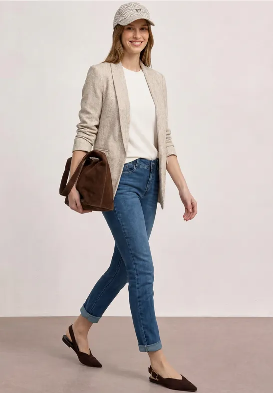 Low Waist Slim Legs jeans in casual fit authentic dark blue wash