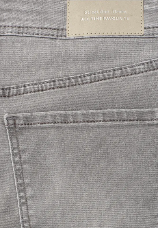 Mid Waist straight leg jeans in casual fit light grey wash