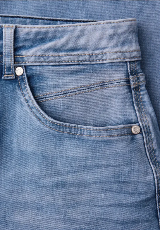 Barrel Leg Jeans Light Blue Washed