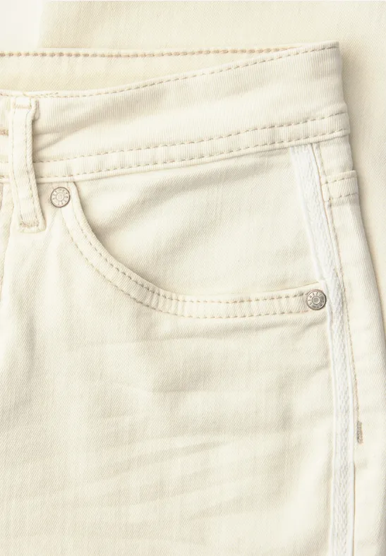 Jeans avec ourlet frangé ecru soft washed